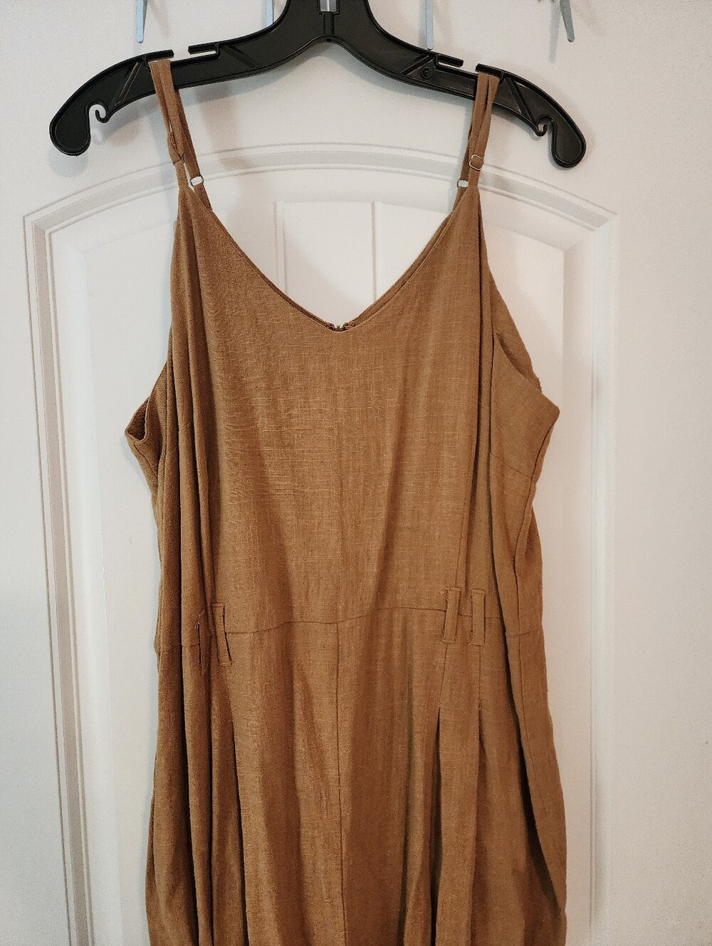 Universal Thread Women's Spaghetti Strap V-Neck Tan Jumpsuit/Romper XXL